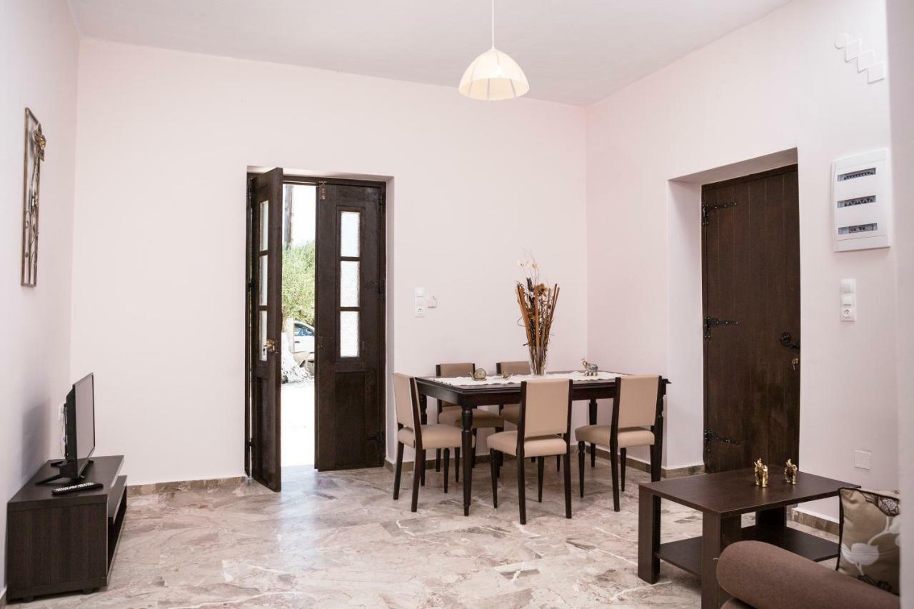 Villa Nepheli Stone House à Plátanos Extérieur photo