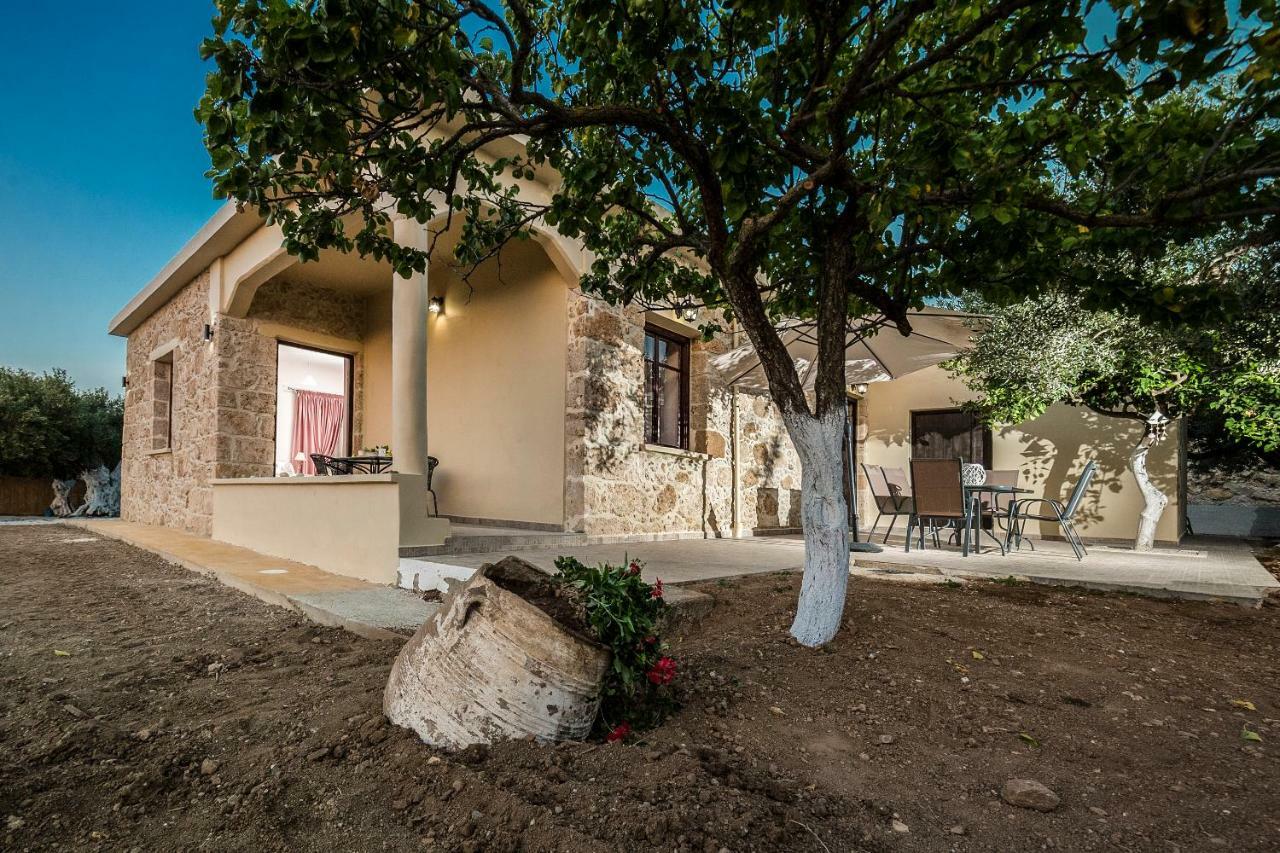 Villa Nepheli Stone House à Plátanos Extérieur photo